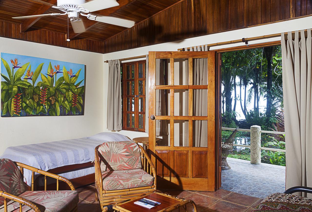 Coconut Grove Oceanfront Cottages Dominical Exterior photo